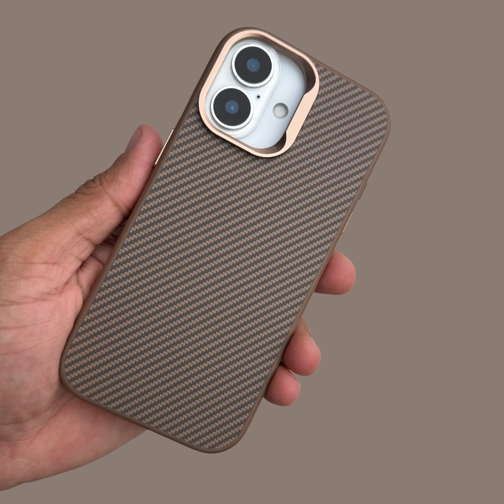 iPhone 17 Back Cover / Premium Kevlar Magsafe Case